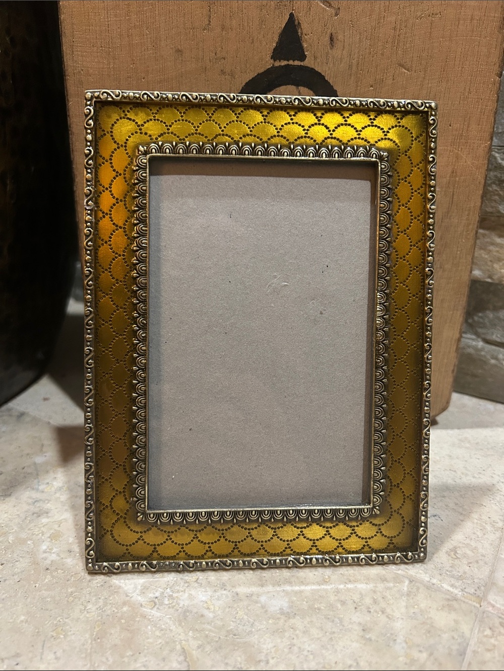 Vintage ELSA Ornate Gold Tone Picture Frame with Scalloped Pattern
